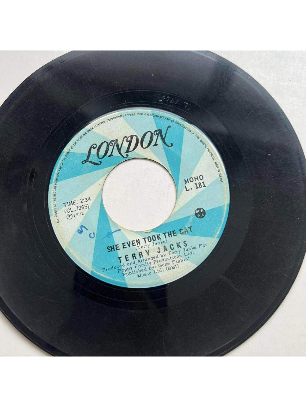 Terry Jacks - She even took the Cat/Concrete Sea 45rpm VG+ R8